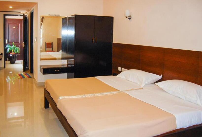 Philomena Hotel & Apartment