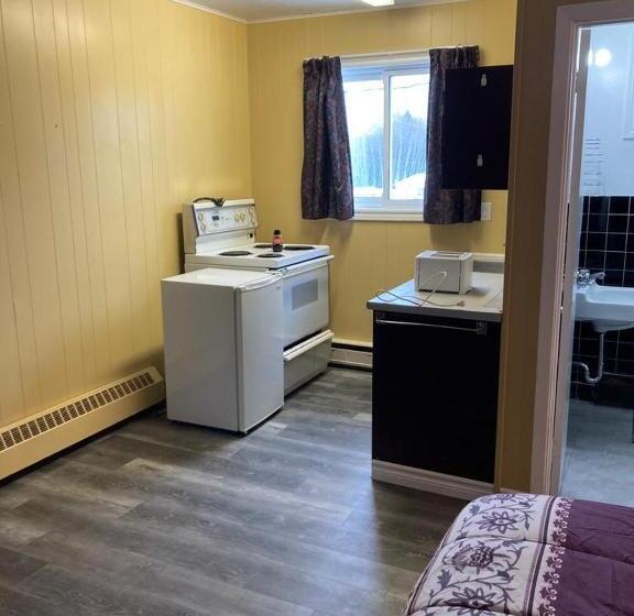 Pine Ridge Motel