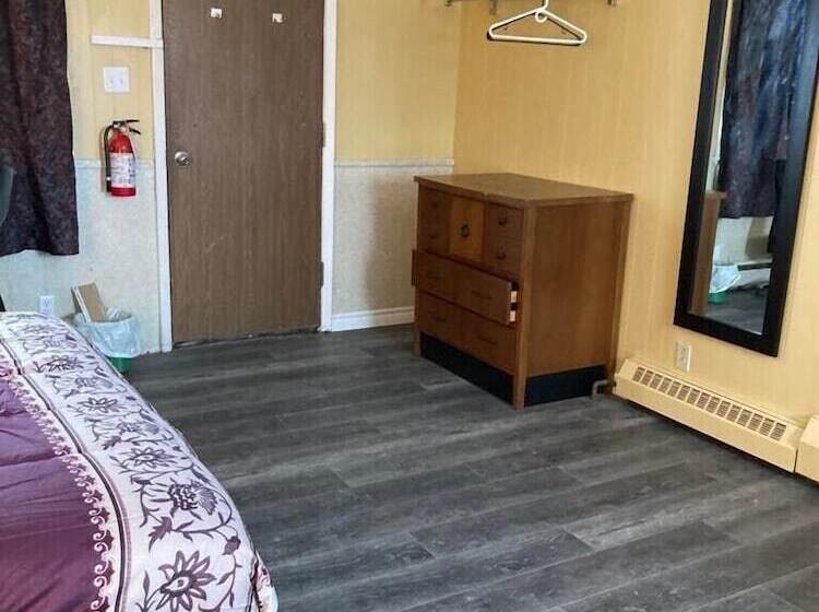Pine Ridge Motel