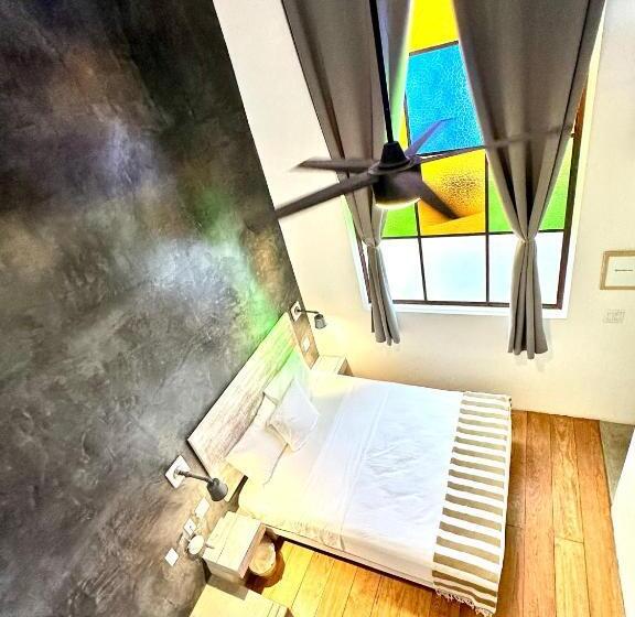 هاستل Baja House