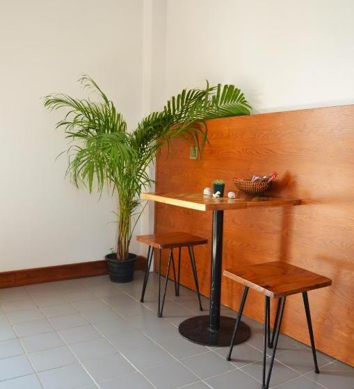 فندق صغير Cosmos Guesthouse Snack Bar