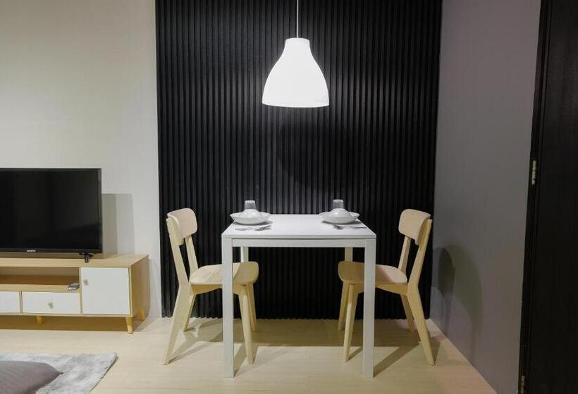 هاستل Siesta Spaces Adela