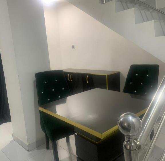 هتل Gt Guesthouse
