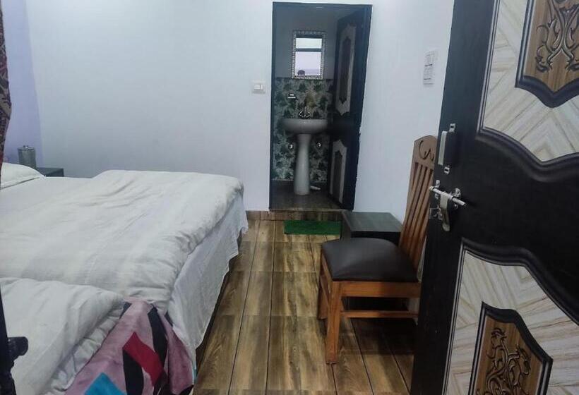 호텔 Neelansh Resort Sonprayag