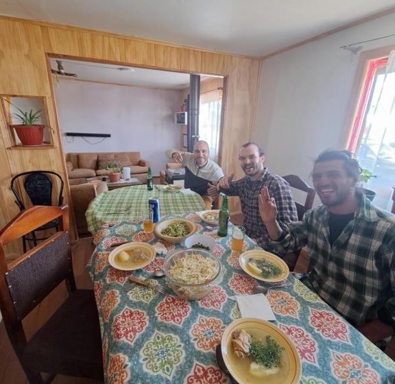 بنسيون Hostal Y Turismo Balmaceda