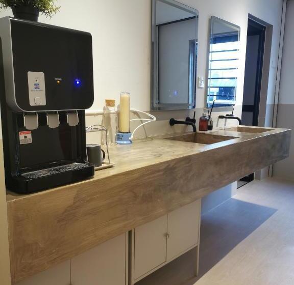بنسيون Number Six Smart Guest House