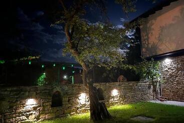 پانسیون Verta House