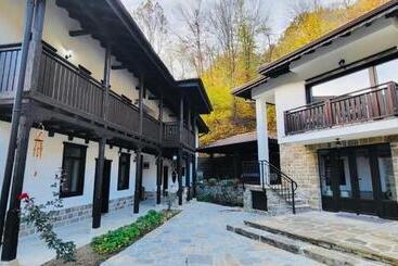 پانسیون Verta House