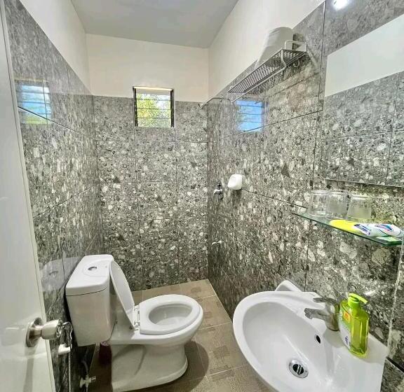 پانسیون Zaffiriah Guest House