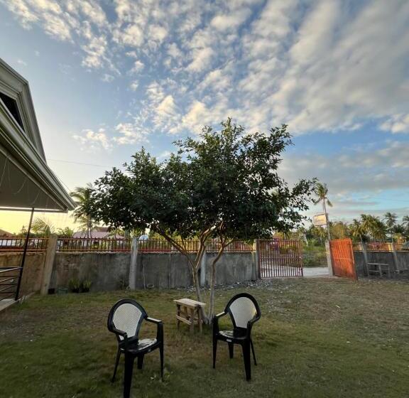 پانسیون Zaffiriah Guest House