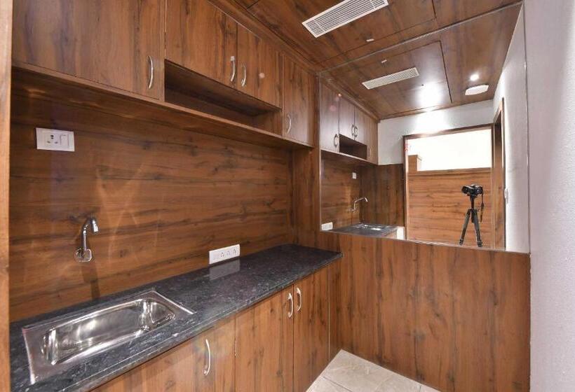 リゾートホテル Clubhouse Hotel Morbi