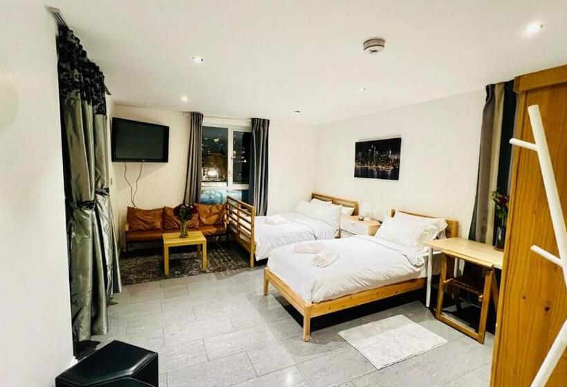 צימר City View Sunset Luxurious Apartment In London Zone 1 Including One Family Twin Room With Its Own St
