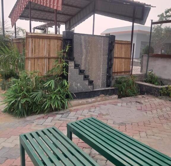 בית מלון כפרי Aarul Farms