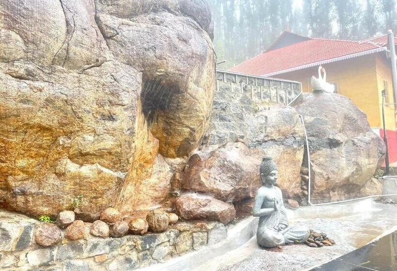 هتل Nature S Cradle Resort