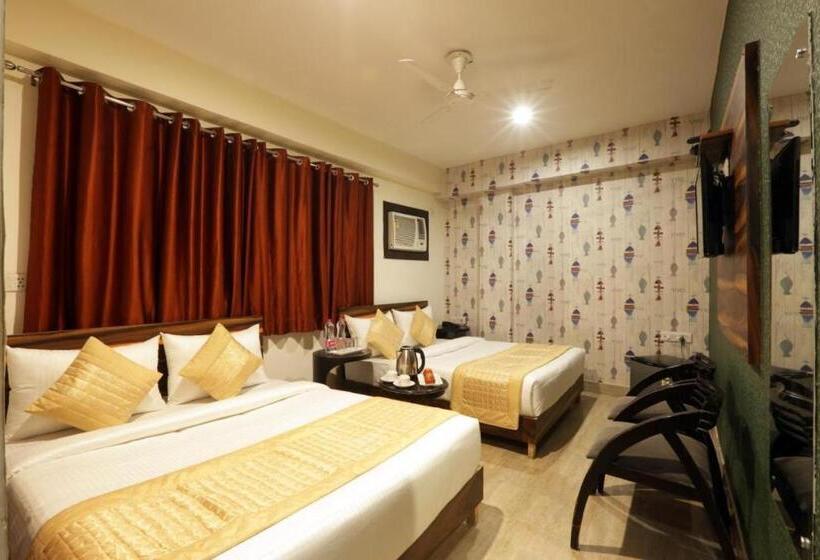 هتل Ramakrishna Unit By Ambience New Delhi