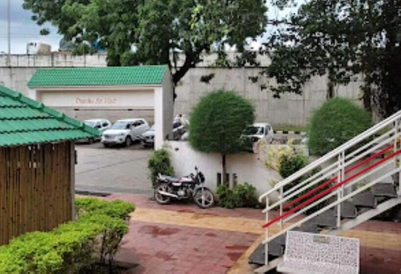 ホテル Rasraj , Dhule