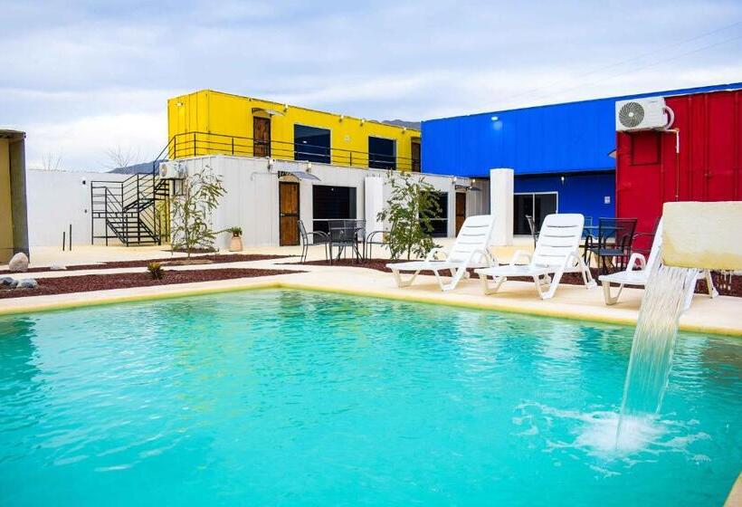 هتل Vagón Resort