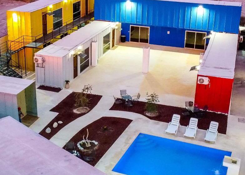 هتل Vagón Resort