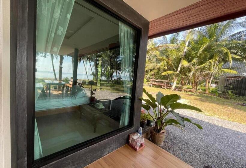 پانسیون บ้านระเบียงเลหลังสวน Room A