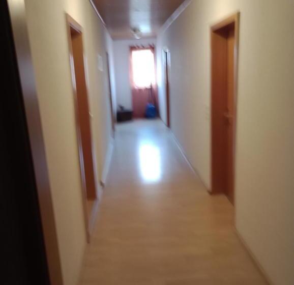 پانسیون Monteurzimmer Rasic