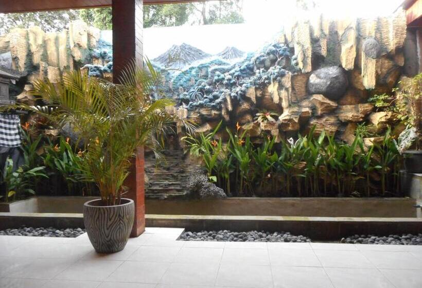펜션 Suci Amerta Guest House