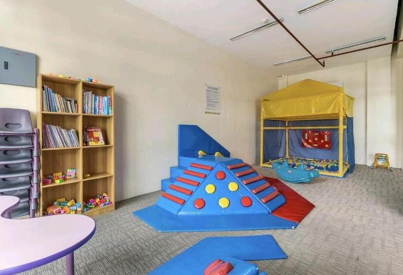 Group Friendly 2br Cebu Condo With Mall Access