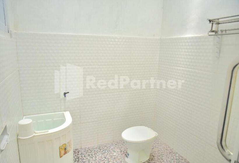 ホテル Fanta Home At Pronojiwo Lumajang Redpartner