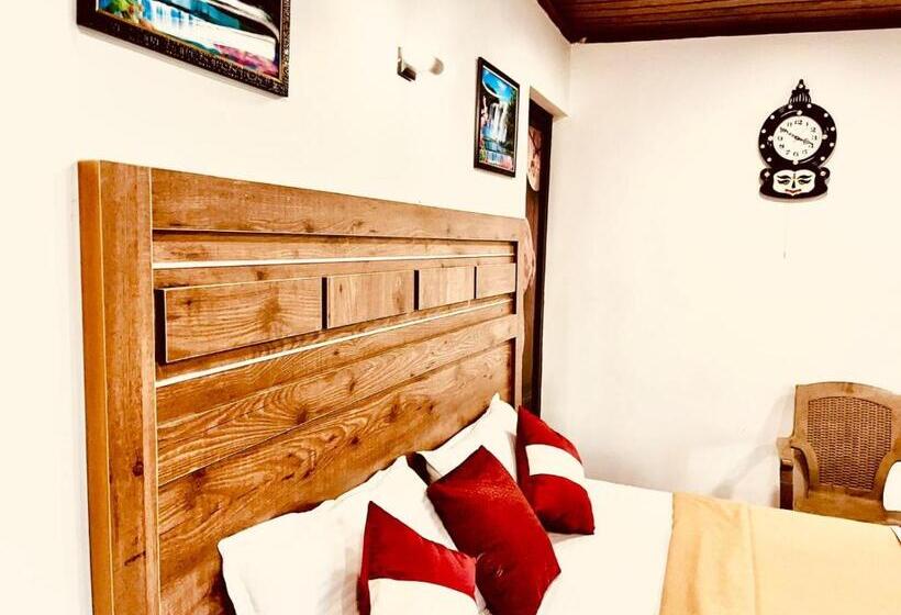 فندق Golden Leaf Munnar