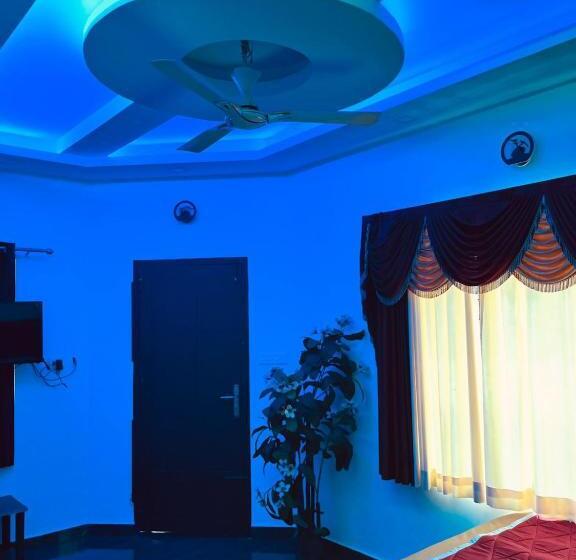 فندق Golden Leaf Munnar