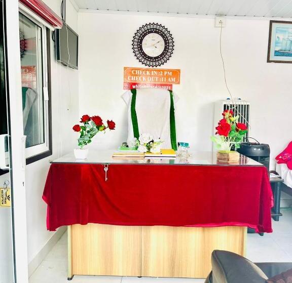 فندق Golden Leaf Munnar