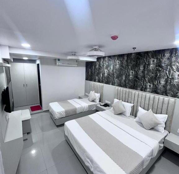 Fabhotel Grey Sky   Nr Gandhinagar Sector 11