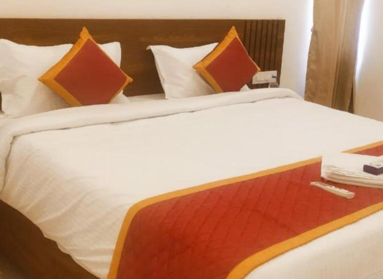 호텔 J Park Auroville Beach