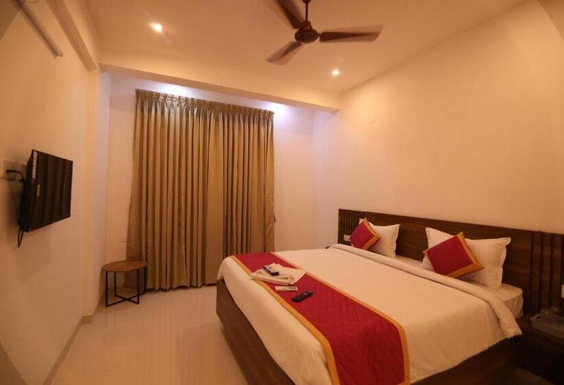 호텔 J Park Auroville Beach