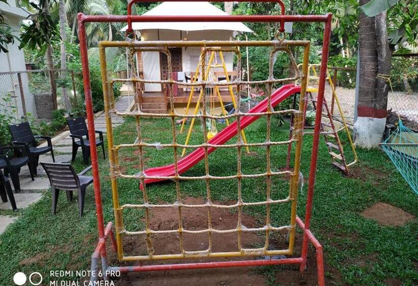 호텔 Ll Empyrean Stay Ll Coconut Beach Farm Resort Ll