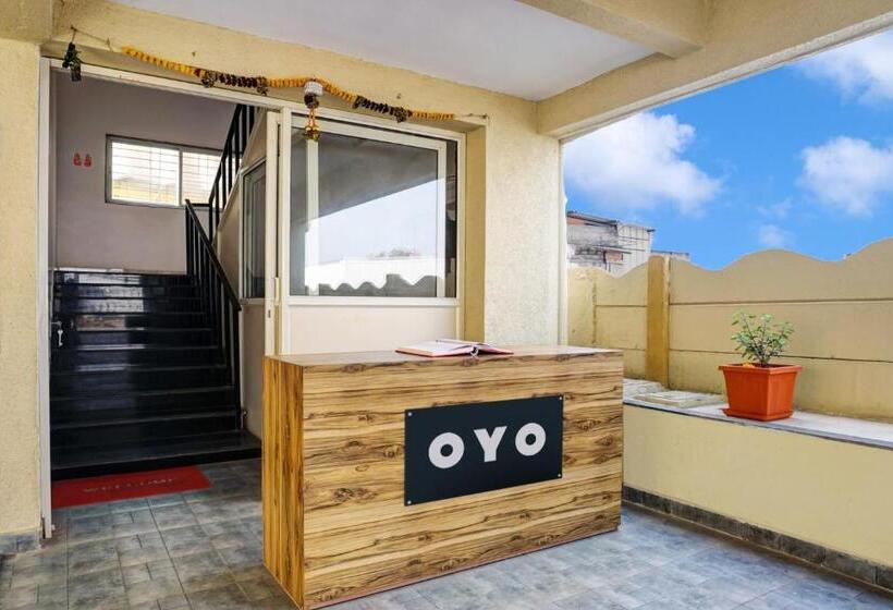 호텔 Oyo Om Sai Lodge