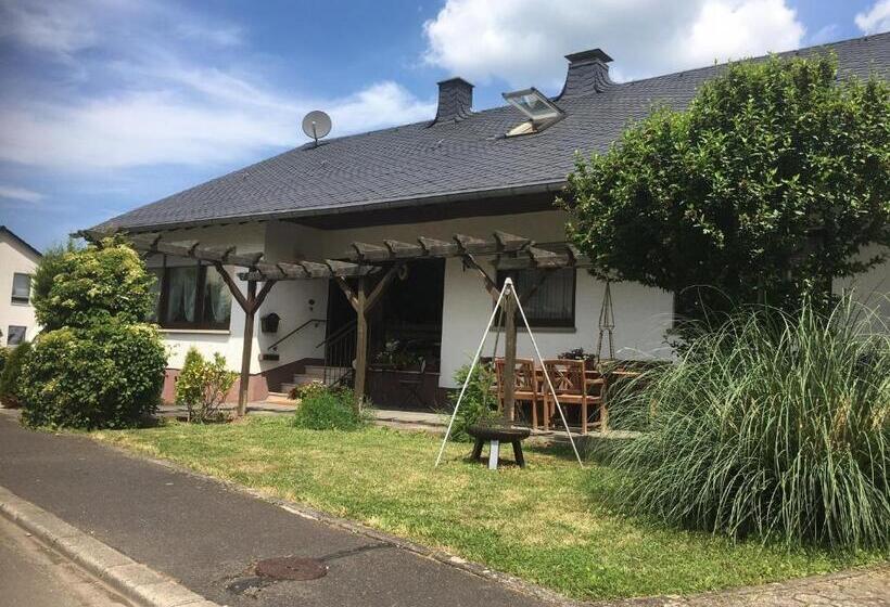 ペンション Gästehaus A21