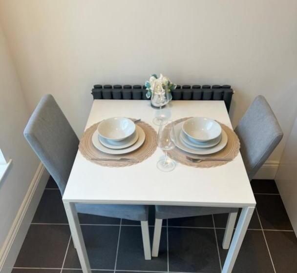 پانسیون Hull City Apartment 05