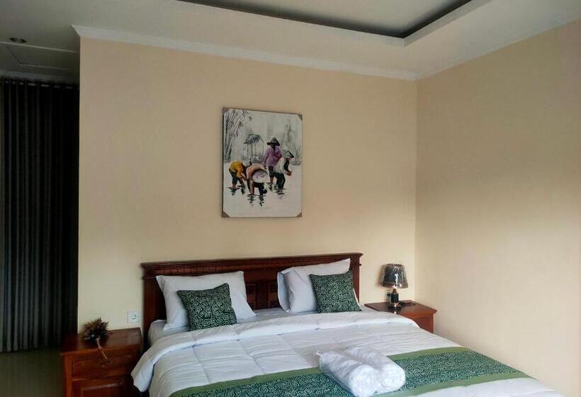 膳宿费 Karmila House