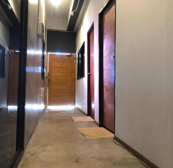 بنسيون Nine Guesthouse