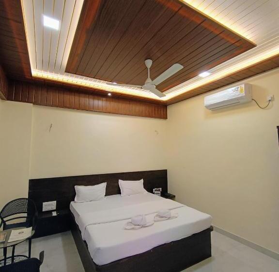 Royal Breeze Resort