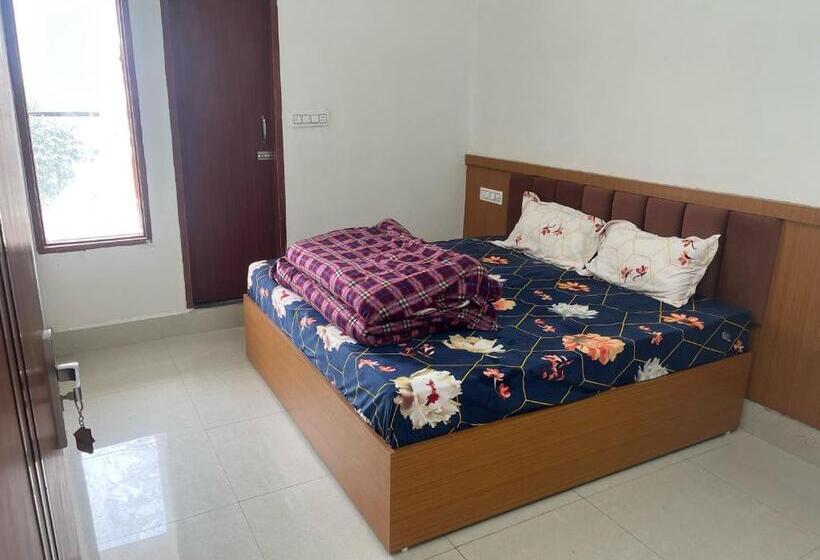 Monga Hotel & Paradise