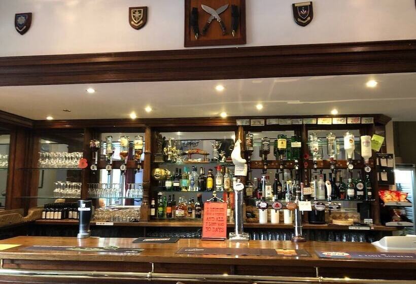 مبيت وإفطار The Woolaston Inn