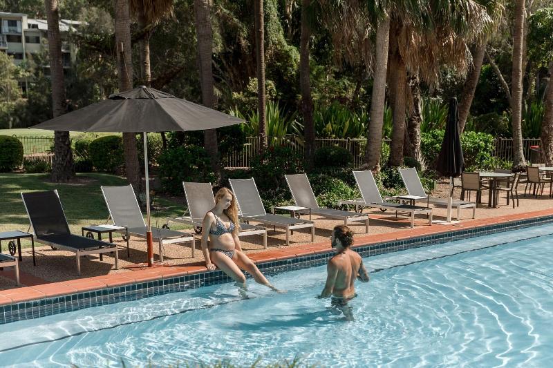 هتل Charlesworth Bay Beach Resort
