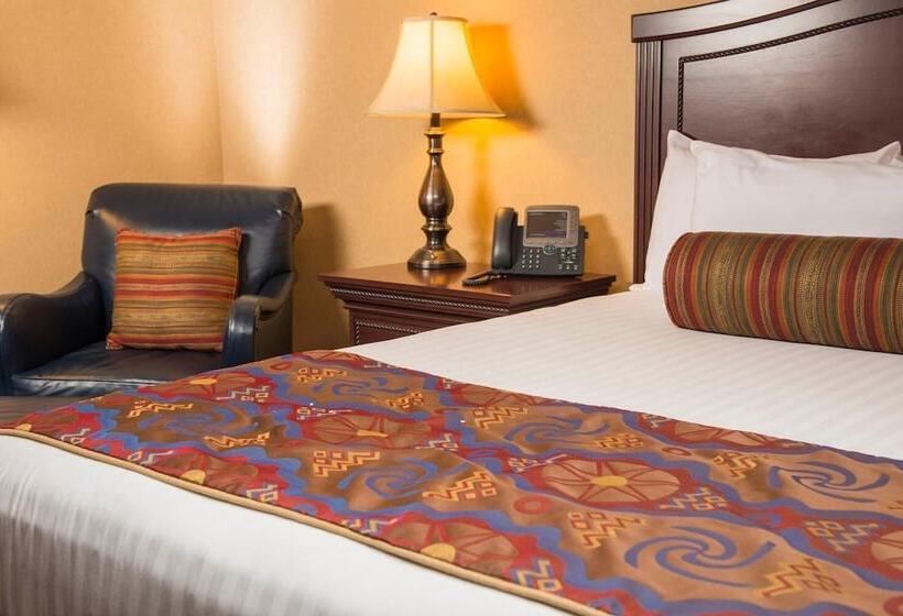 Отель Cherokee Casino West Siloam Springs Resort