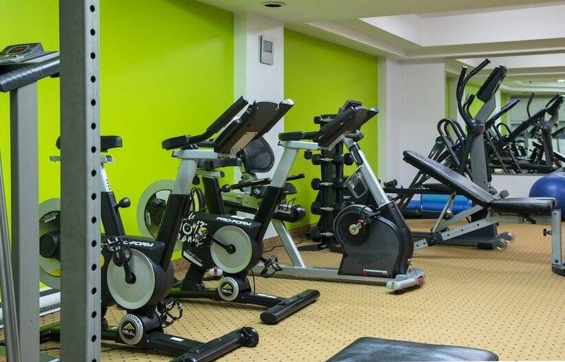 هتل Empire Suites