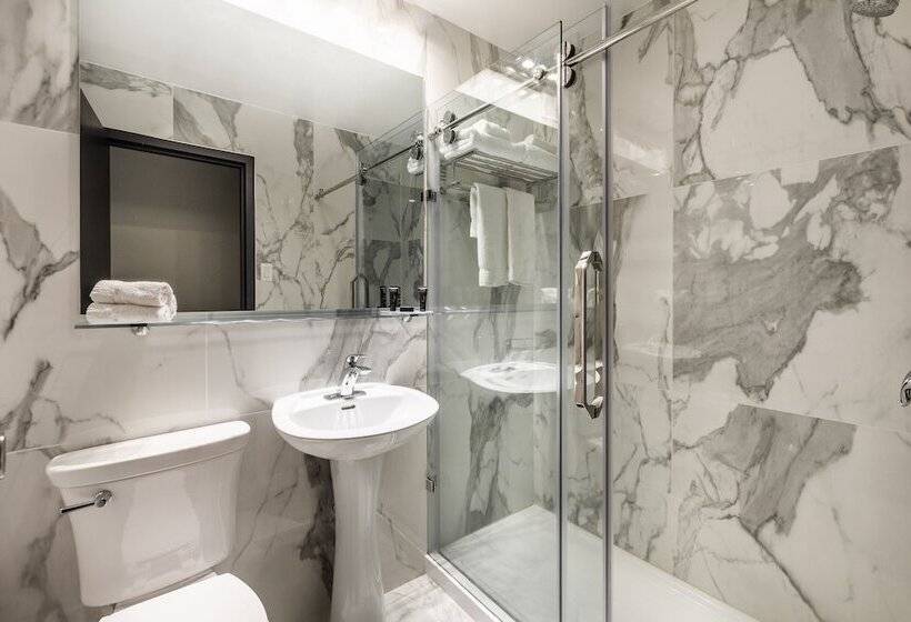 هتل Empire Suites
