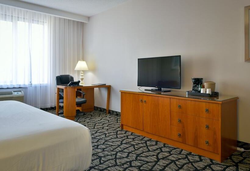 هتل Empire Suites