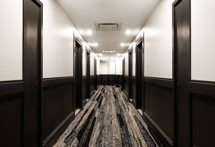 هتل Empire Suites