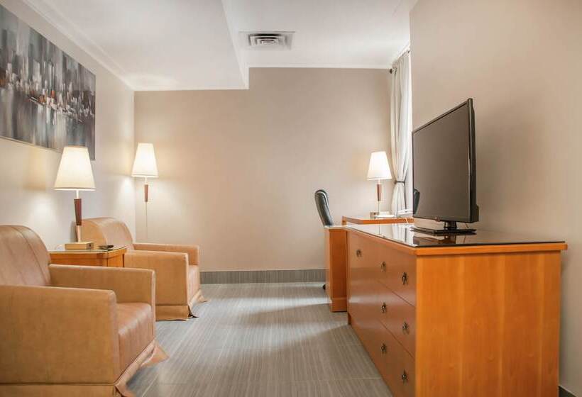 هتل Empire Suites
