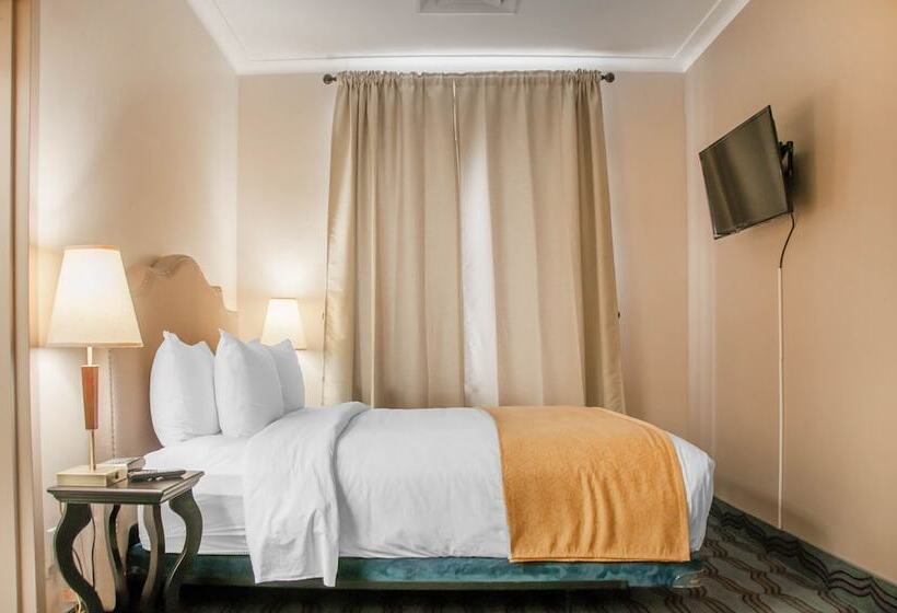 هتل Empire Suites